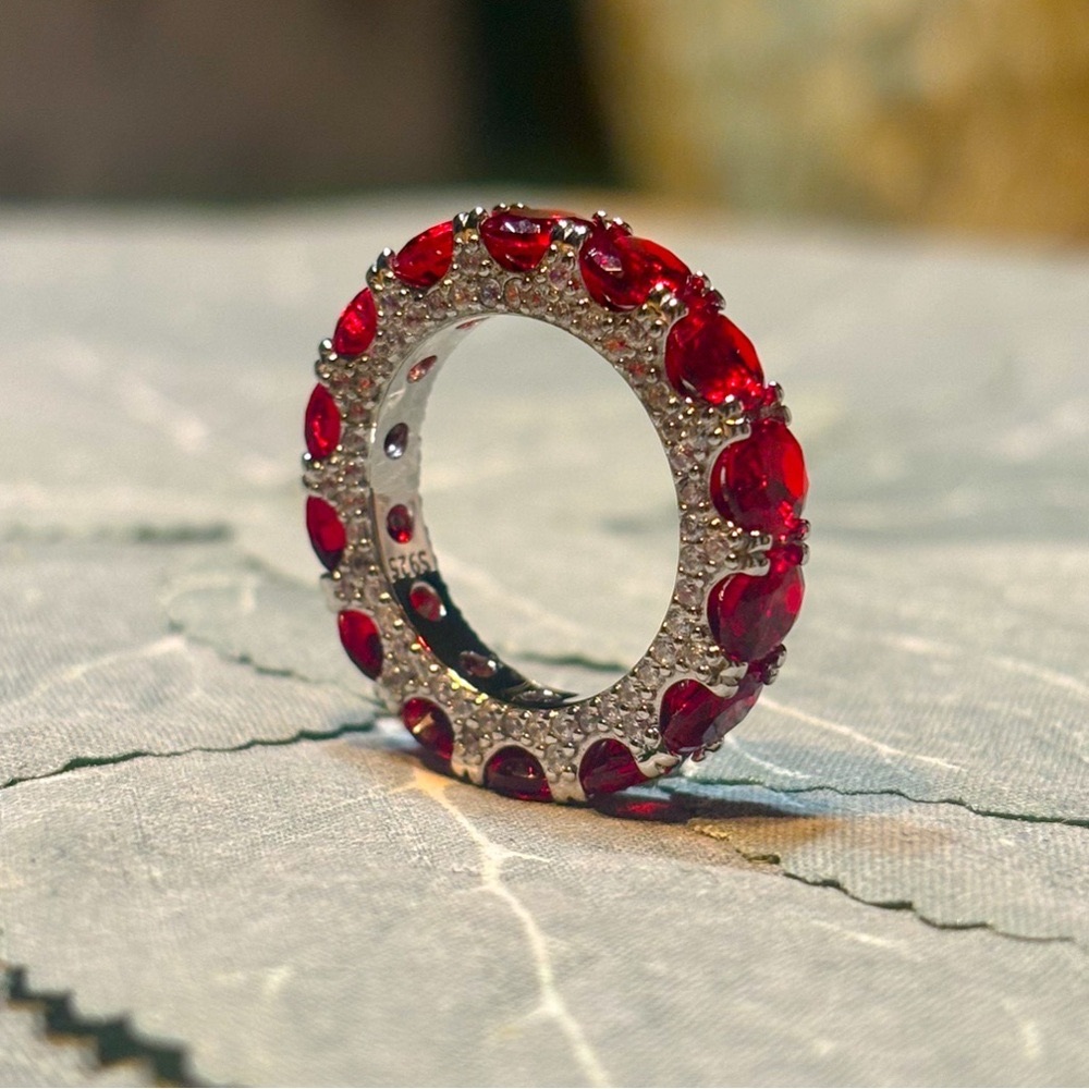 Italian Stunning red sterling silver 9.25 . Sizes 6,7 and 8